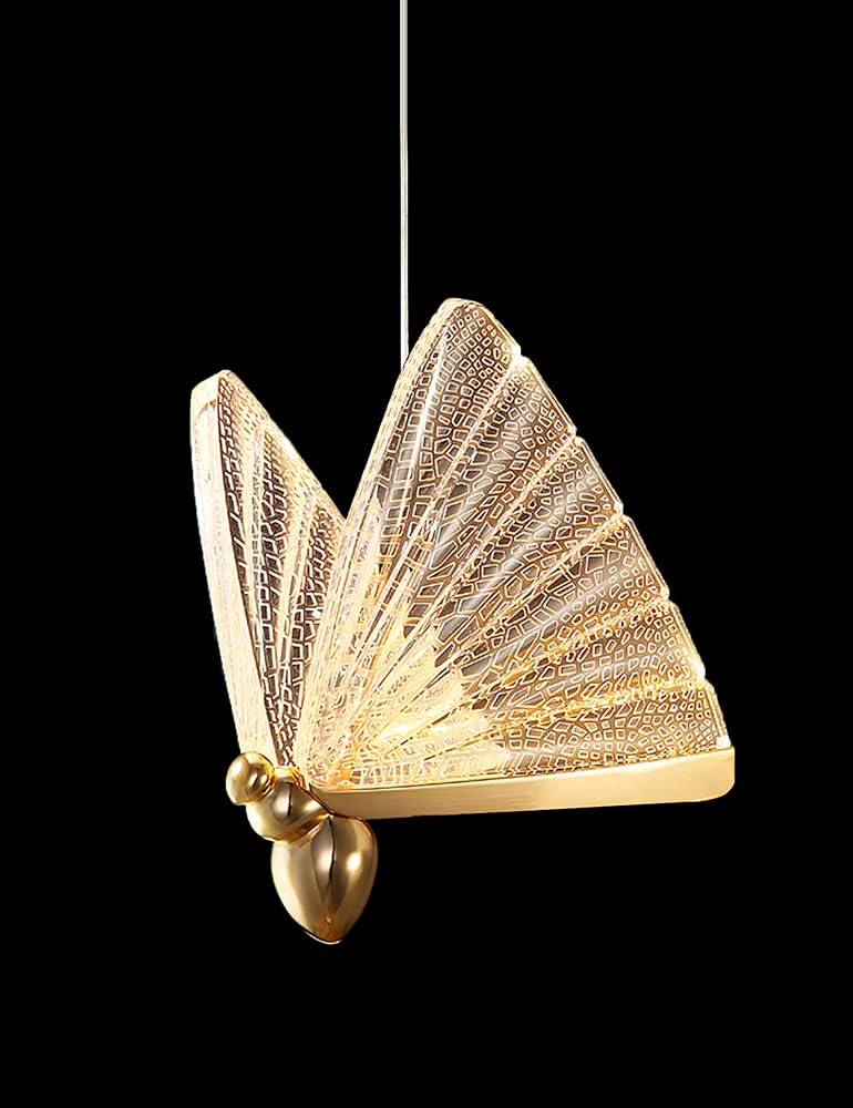 Suspension Papillon Dorée – Élégance et poésie lumineuse