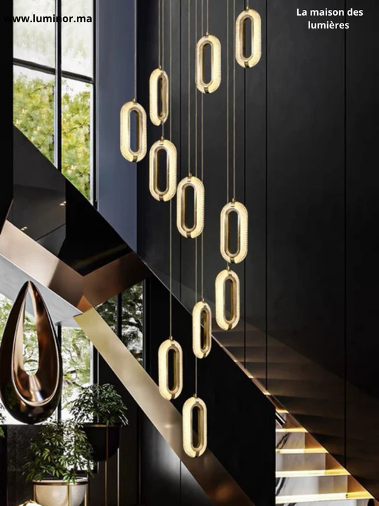 Lustre Cascade Moderne – Anneaux Dorés Suspendus