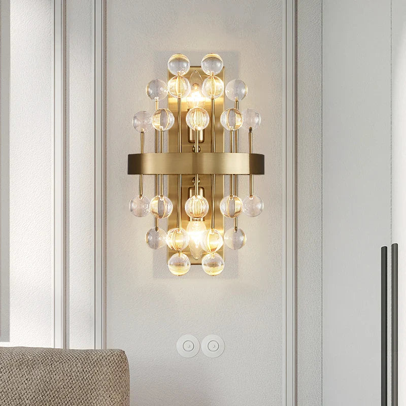Applique Murale Contemporaine en Laiton et Cristal – Élégance Géométrique