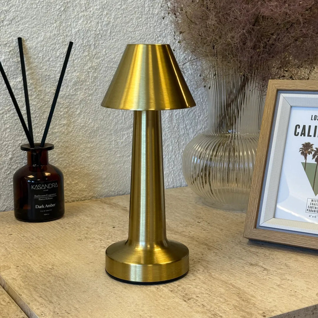 Lampe de table LED sans fil – Design doré avec abat-jour conique