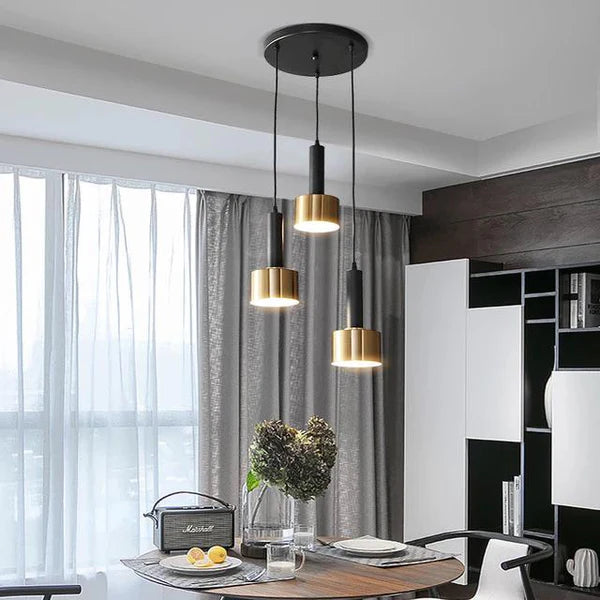 Suspension moderne 3 lumières noir et or