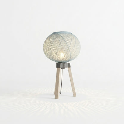 Lampe de table tripode à abat-jour en fil tressé