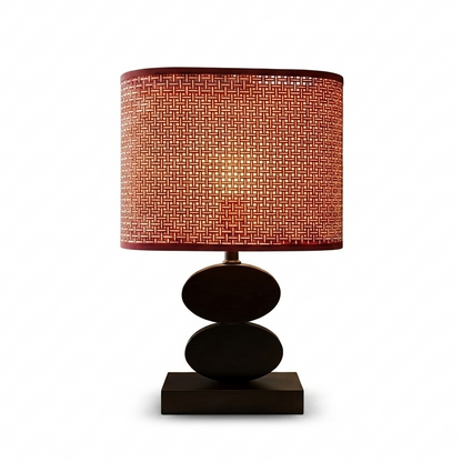 Lampe de table moderne à base géométrique et abat-jour en tissu décoratif
